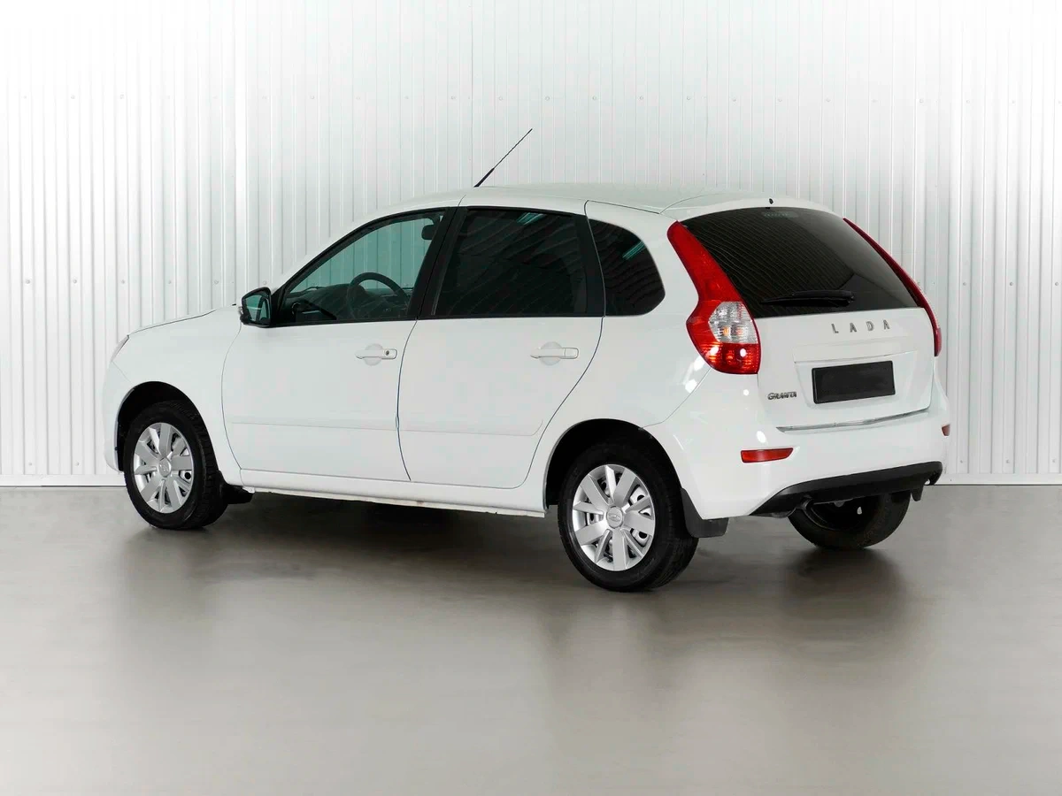Lada Granta Хэтчбек в Волгоград - фото №2